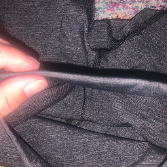 Lululemon Cropped Leggings - Picture 5 of 5